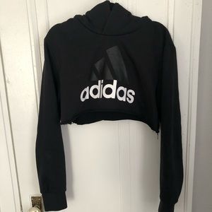 Cropped Adidas Sweatshirt